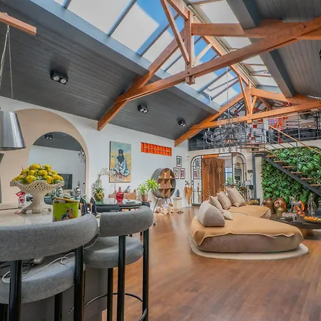 Loft Sanctuary Of Hermes فيلة سوراسْنْ