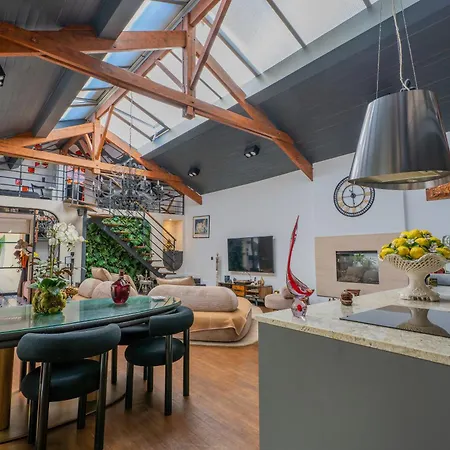 Loft Sanctuary Of Hermes سوراسْنْ