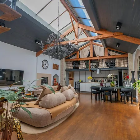 Loft Sanctuary Of Hermes فيلة سوراسْنْ