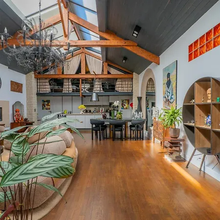Loft Sanctuary Of Hermes سوراسْنْ